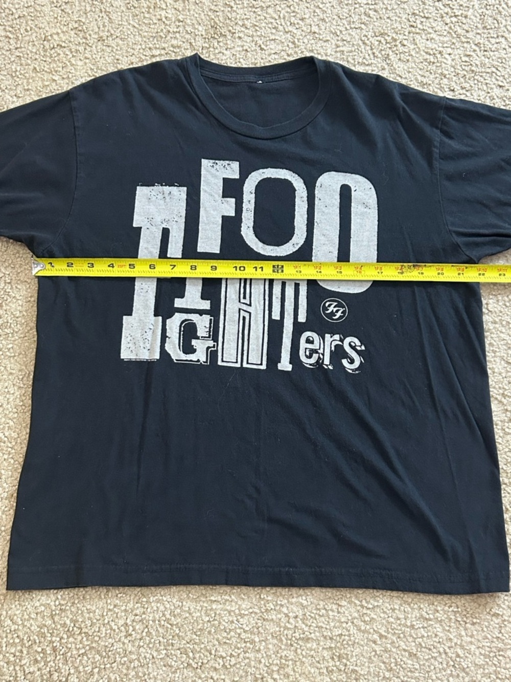 Foo Fighters Band 2011 Graphic Large L T-Shirt Short Sleeve Black - Picture 4 of 6